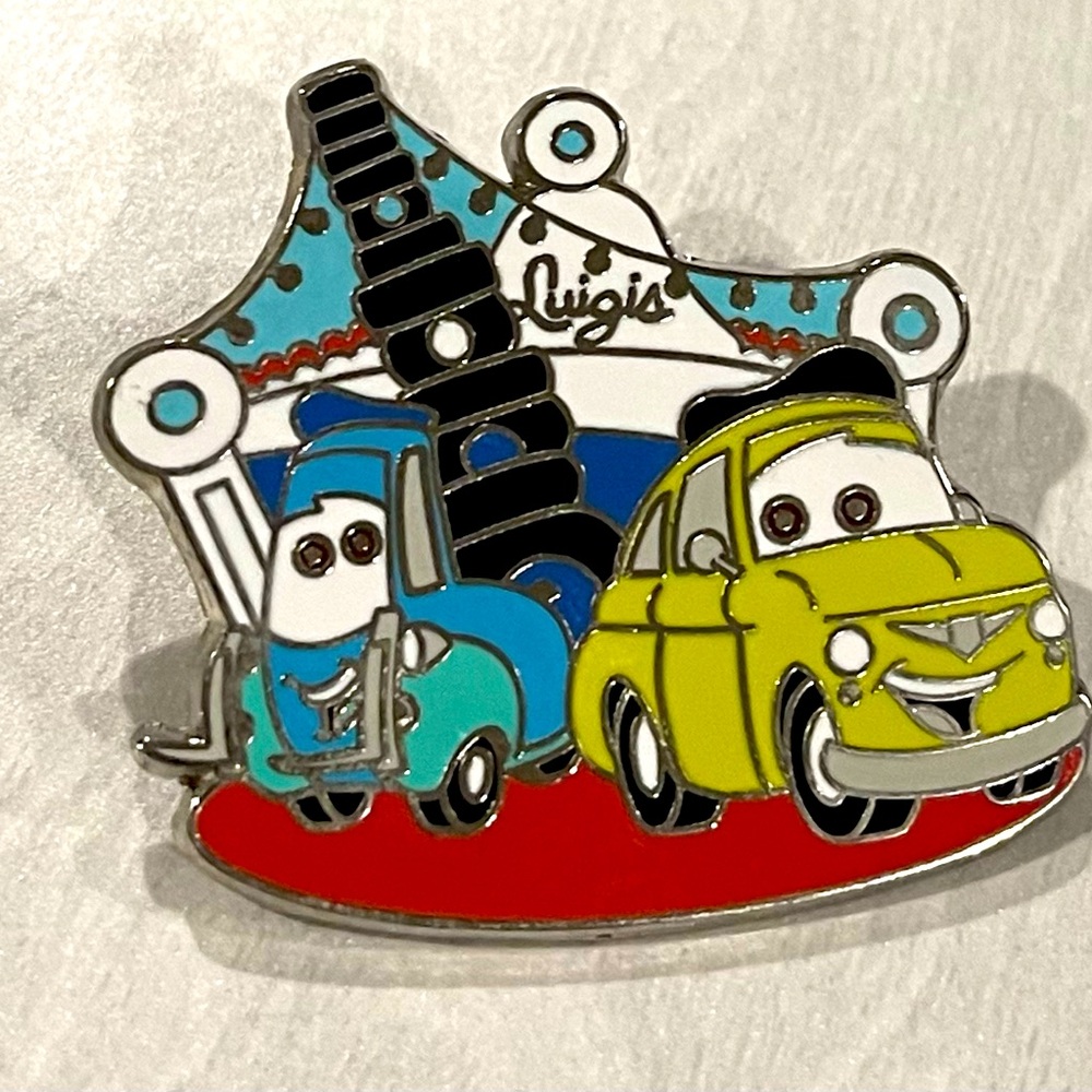 Disney - Pixar Cars - Luigi and Guido - Tire Shop Pin
